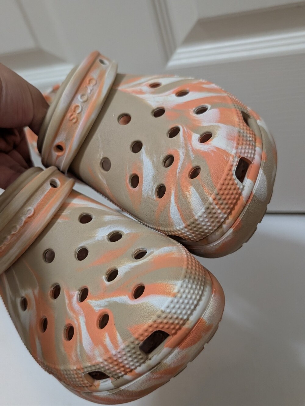 Crocs Classic Platforms Clogs Tan/Orange Marble Women's Shoes Size 10